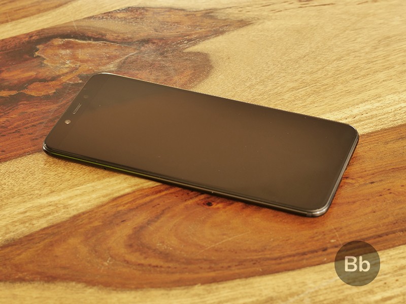 Xiaomi Mi 6X với thiết kế mặt trước tối giản