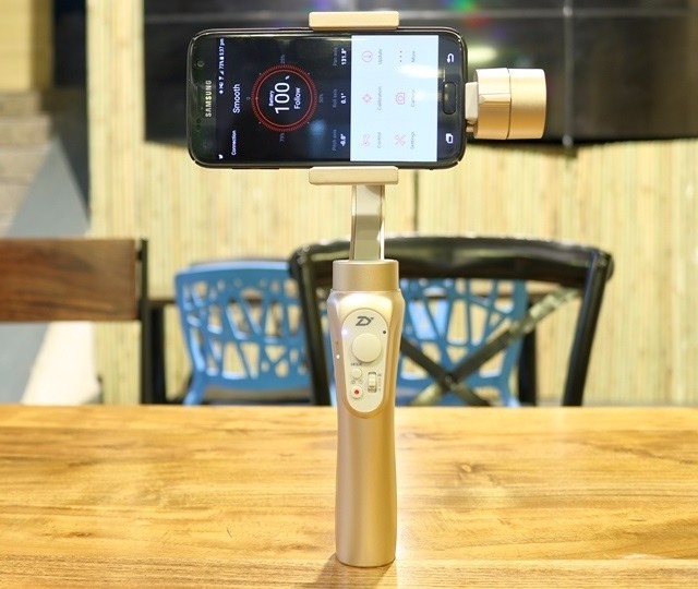 Zhiyun Smooth-Q Mobile Gimbal Review 6